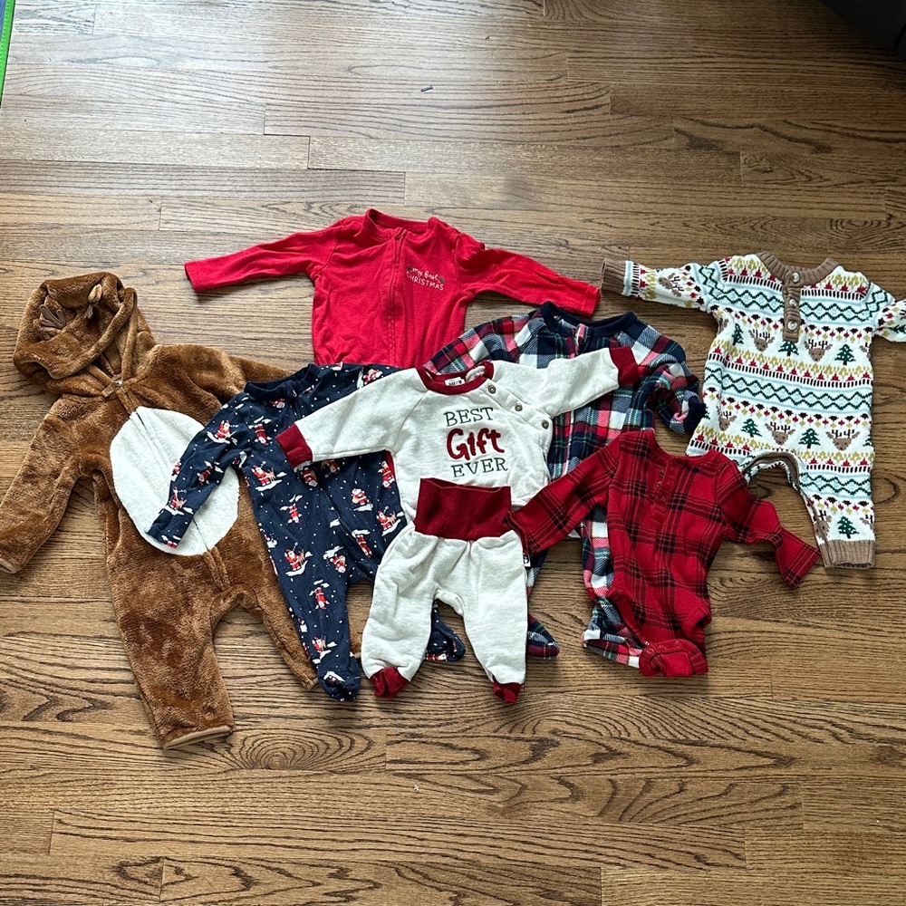 3-6 month Christmas bundle outfits